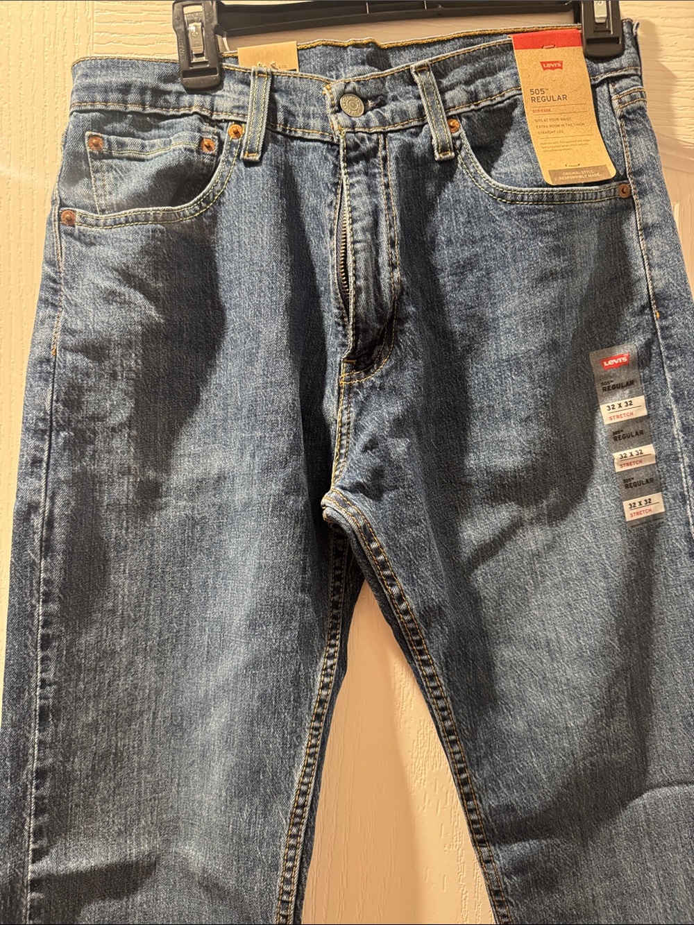 Levi's Men's Straight Jeans in Blue Denim Wash